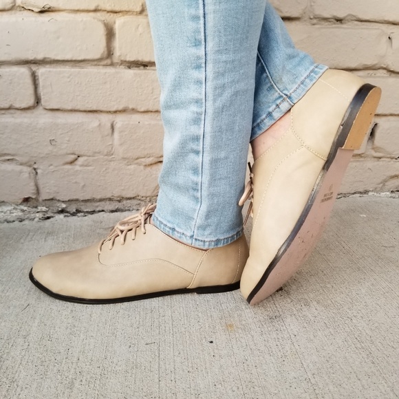 Nude Lace Up Oxford Flats - Picture 2 of 6